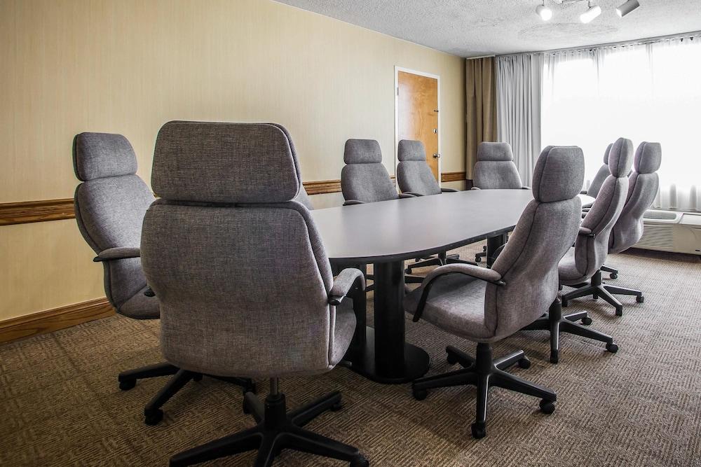 Holiday Inn Chicago Midway Airport S By Ihg Esterno foto