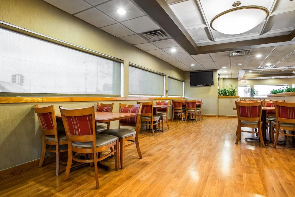 Holiday Inn Chicago Midway Airport S By Ihg Esterno foto